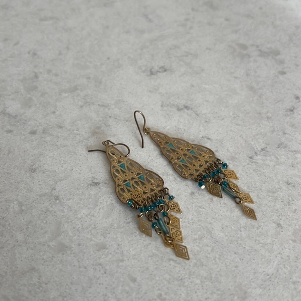 Dangle earrings